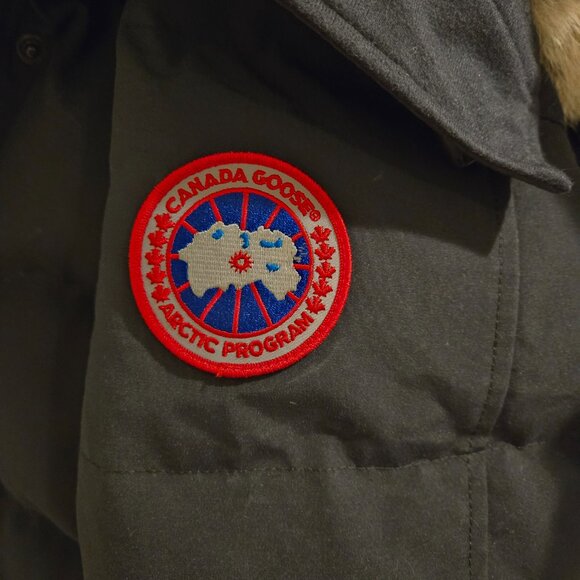 Shelburne Parka Black - Picture 8 of 8